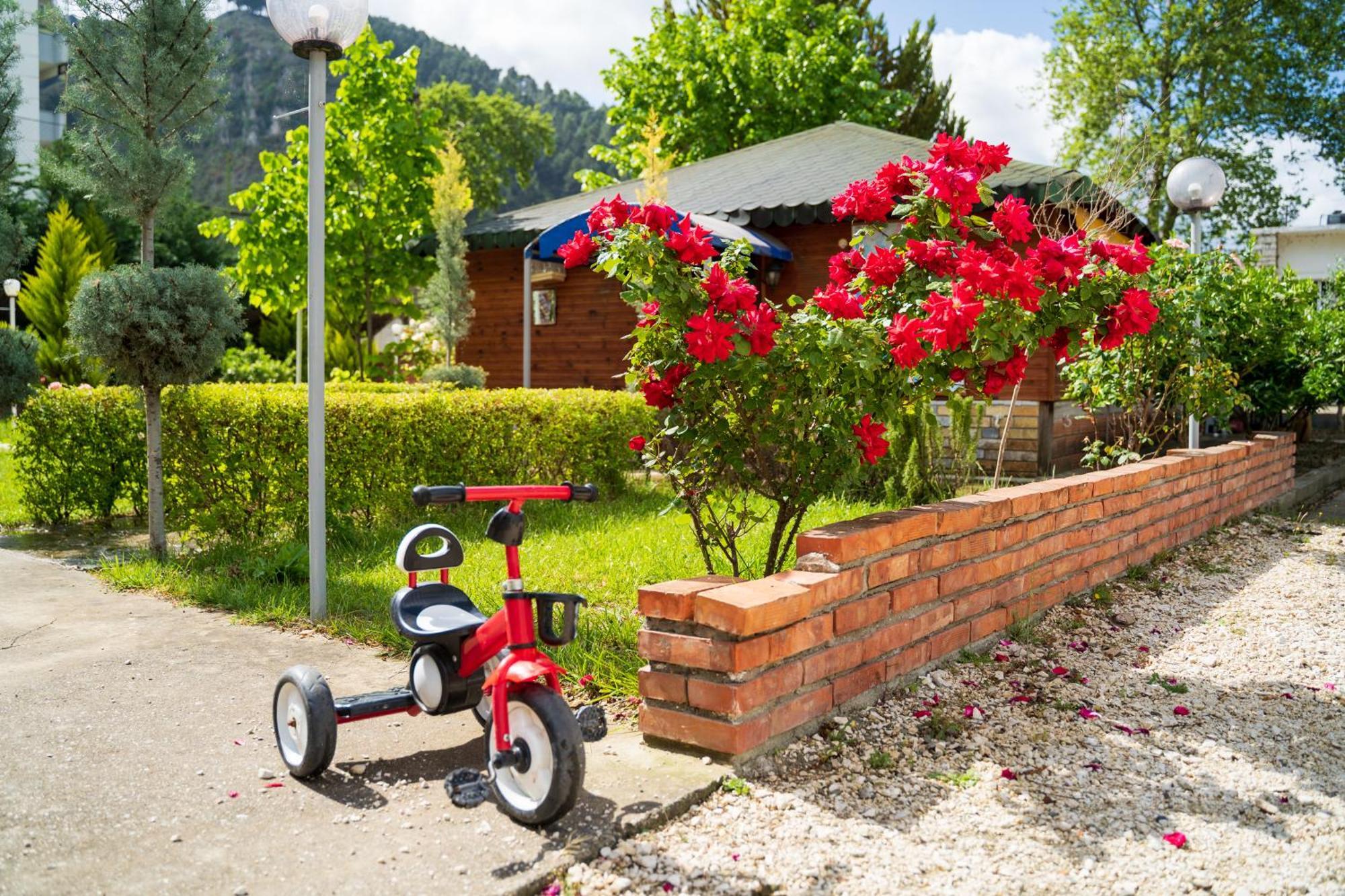 Villa Juri Garden Берат Екстер'єр фото